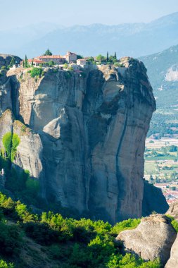 taş, Teselya ve Yunanistan üzerine inşa edilmiş güzel Meteora manastırı kompleksi