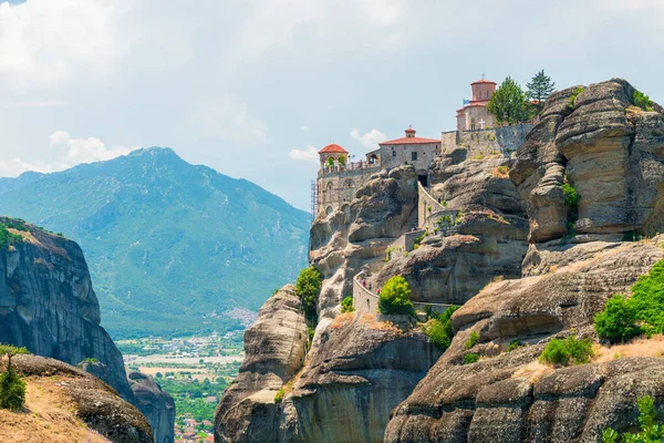 Hermoso Complejo Monasterios Meteora Construido Sobre Rocas Tesalia Grecia —  Fotos de Stock