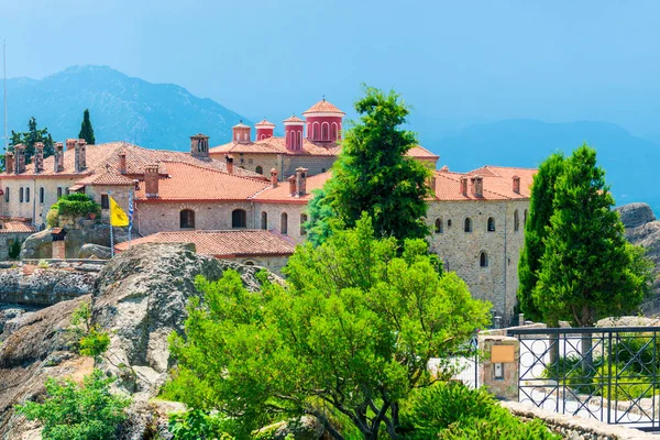 taş, Teselya ve Yunanistan üzerine inşa edilmiş güzel Meteora manastırı kompleksi