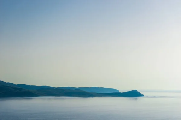 Skaliste Wybrzeże Wyspy Greckiej Widok Morze Widok Krajobraz Grecki Łodzi — Zdjęcie stockowe