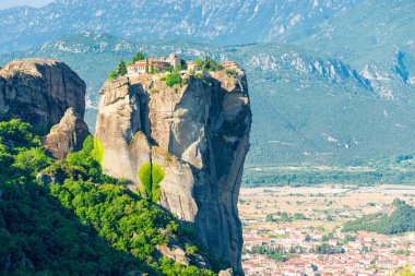taş, Teselya ve Yunanistan üzerine inşa edilmiş güzel Meteora manastırı kompleksi