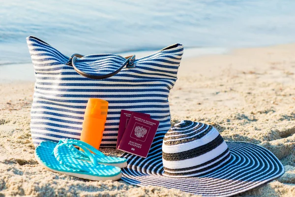 Straw Hat Bag Passports Tropical Beach — Stockfoto