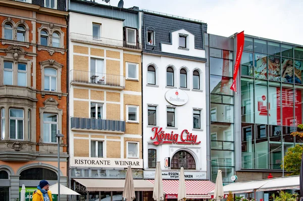 ACHEN, ALMANLIK. Ekim, 04, 2020. Konig Şehir Kafe cephesi