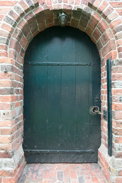 Deur van de kerk — Stockfoto