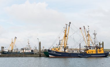 İki balıkçı tekneleri