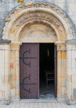 Katedral kapı