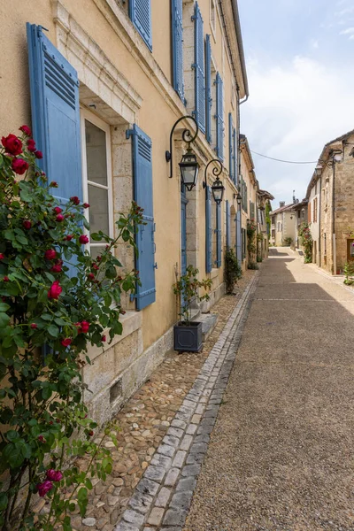 Kleine Straße Mit Häusern Mit Blauen Fensterläden Dorf Saint Jean — Stockfoto