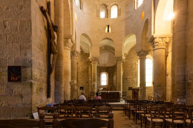 Saint-Robert, Fransa - 13 Haziran 2022: Saint-Robert Kilisesi 'Plus Beaux Village de France' den biri..