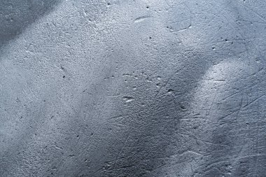 Yapılandırılmış beton arka plan ürün için ücretsiz kopyalama alanı ya da reklam yazım tasarımı içeriyordu. Kusursuz gri beton doku. Taş duvar arkaplanı 