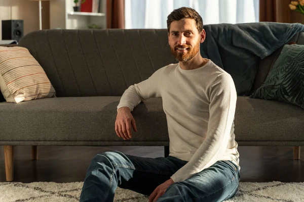 Confident Stylish Guy Posing His Apartments Young Man Sitting Sofa — 스톡 사진