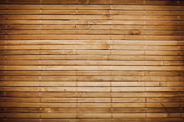 ahşap arka plan bambu sopalarla