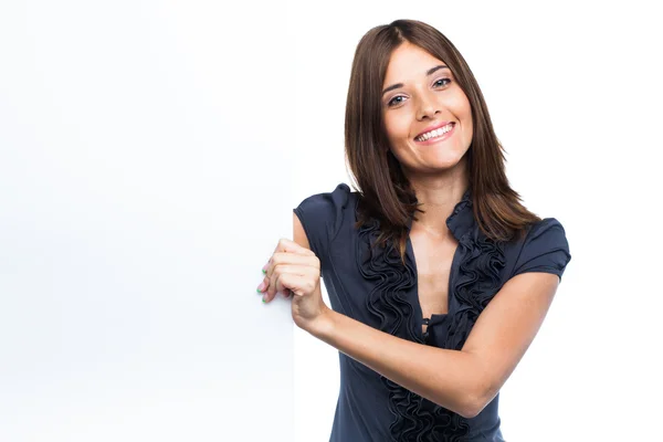 Ritratto di una giovane donna con cartellone bianco — Foto Stock