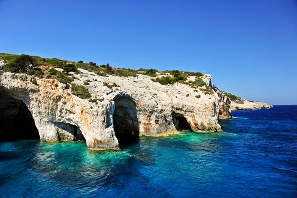 Cavernas famosas com águas cristalinas na ilha de Zakynthos (Grécia ) — Fotografia de Stock