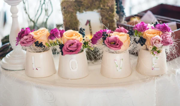 Classic floral arrangement in vases — Stock Photo, Image