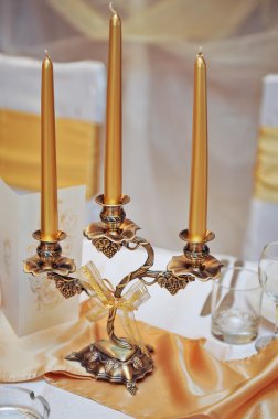 Şamdan mumlarla düğün töreni detay