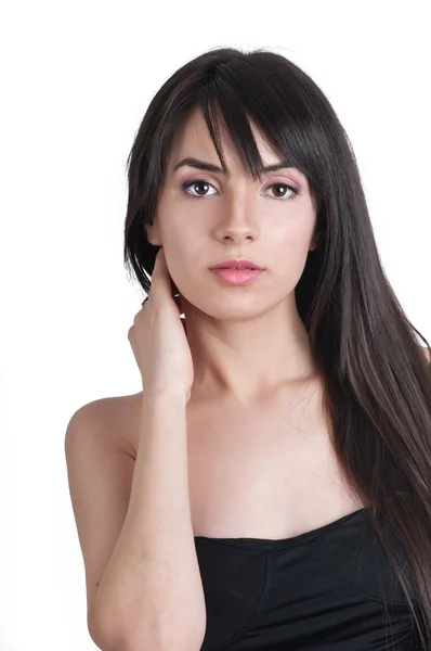 Retrato de la hermosa morena en un vestido negro — Foto de Stock