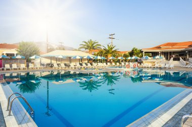 greece.chaise longue tropikal otel ve Yüzme Havuzu hotel.swimming havuzunda zakynthos palm trees.resort havuzlu lüks Yüzme Havuzu