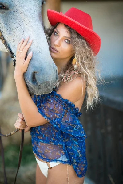 Beautiful Blonde Woman Curly Hair Hat Horse Portrait Girl White — 图库照片