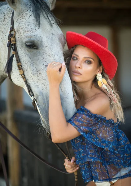 Beautiful Blonde Woman Curly Hair Hat Horse Portrait Girl White — Stockfoto