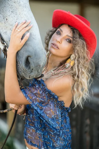 Beautiful Blonde Woman Curly Hair Hat Horse Portrait Girl White — Stock Photo, Image