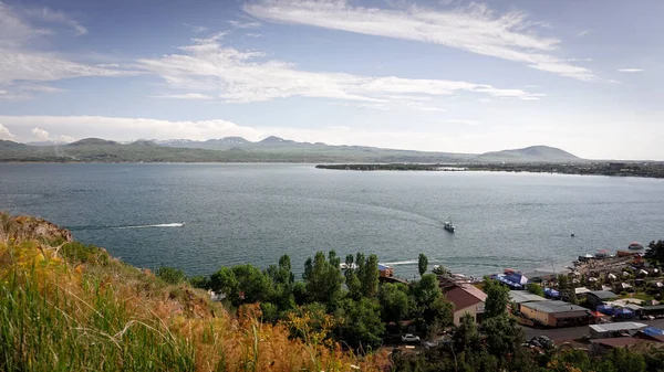 Ermenistan 'ın merkezinde Sevan Gölü