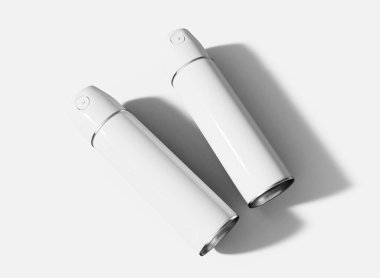 İki Aerosol Şişe Modeli 'nin Üst Manzarası. İzole Ürün. 3d oluşturma