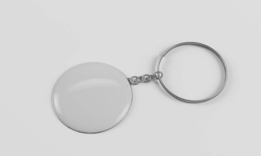 İzole edilmiş parlak yuvarlak anahtarlık ve metal zincir modeli. 3d Hazırlama