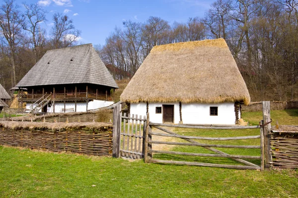 Skupina rumunských rolnických domů — Stock fotografie