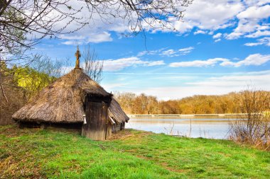 payet kulübe yakın göl