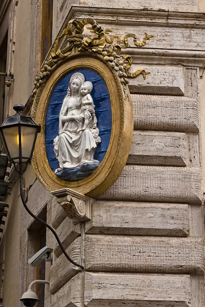 Virgin Mary house protection — Stock Photo, Image