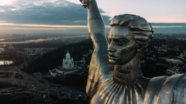 Kyiv 'deki Anıt Anıt. Ukrayna. Hava görünümü.