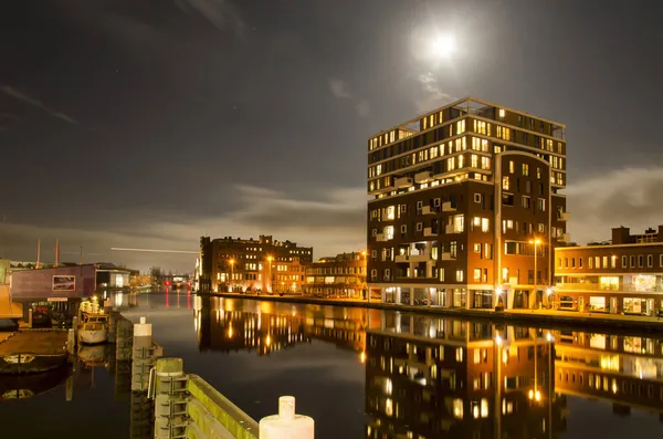 Haarlem Países Bajos Noviembre 2021 Vista Nocturna Largo Del Río —  Fotos de Stock