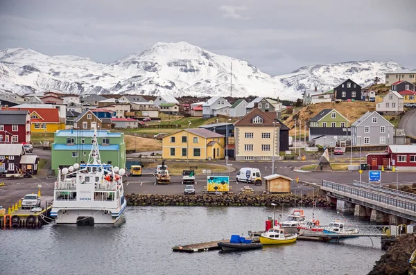 Stykkisholmur Islandia Maja 2022 Tętniąca Życiem Scena Portem Kolorowymi Domami — Zdjęcie stockowe