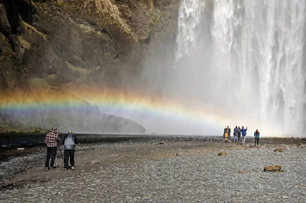 Skogar Islândia Abril 2022 Fotógrafos Com Tripés Capturam Cachoeira Arco — Fotografia de Stock