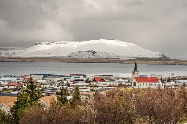 Grundarfjordhur Islandia Maja 2022 Widok Miasto Wzdłuż Północnego Wybrzeża Półwyspu — Zdjęcie stockowe