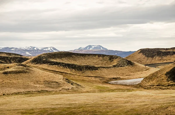 Uno Degli Pseudocrateri Sulla Sponda Meridionale Del Lago Myvatn Islanda — Foto Stock