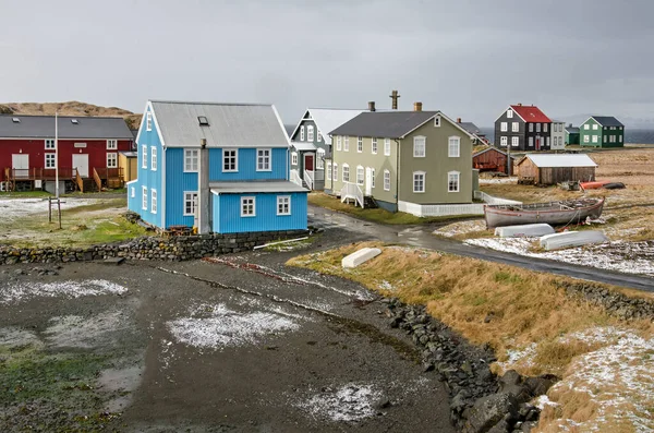 Flatey Islandia Maja 2022 Kolorowe Domy Drewna Falistego Metalu Wiosce — Zdjęcie stockowe
