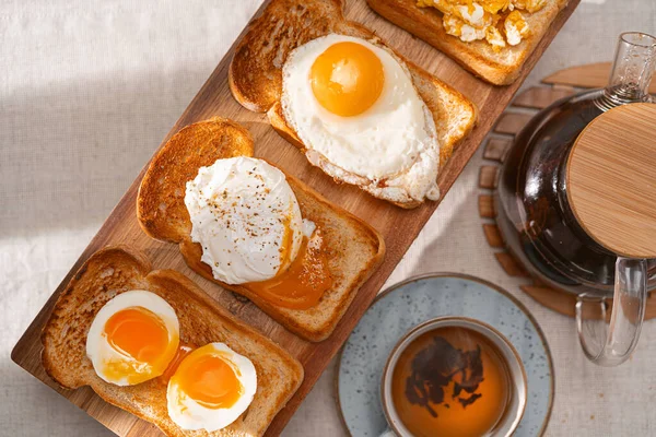 Fried Toast Bread Four Different Types Cooked Chicken Eggs Scrambled — Stock Photo, Image