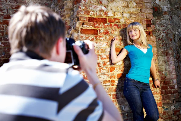 Sesión de fotos romántica con mujer —  Fotos de Stock