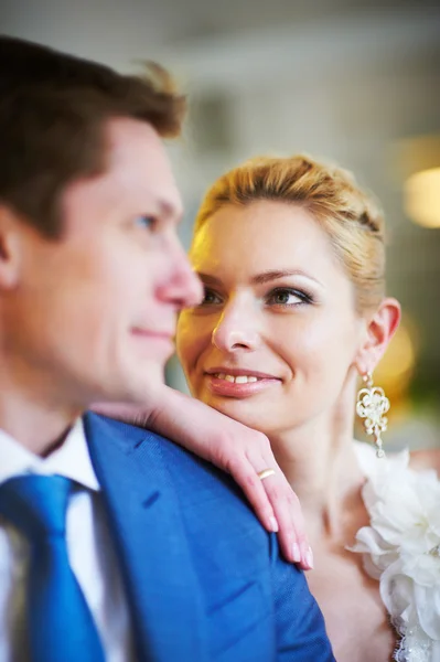 Delighted and ogle women on her man — Stock Photo, Image