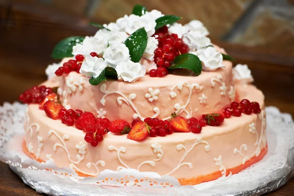 Krásné berry smetany koláč — Stock fotografie
