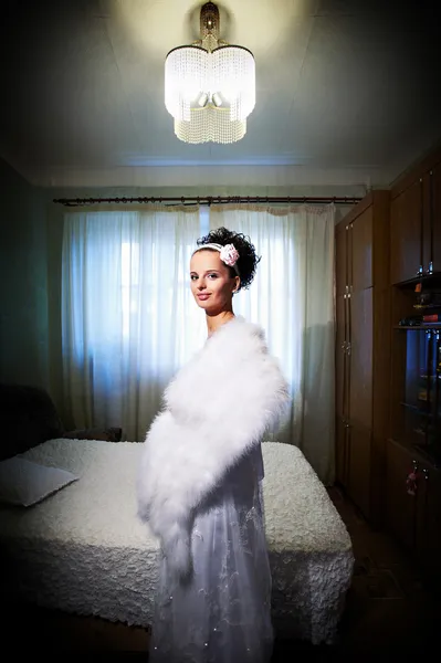 Beautiful bride in her room — Stock Photo, Image