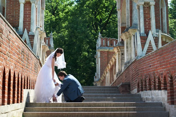 Romantic bride and groom — Stock Photo, Image