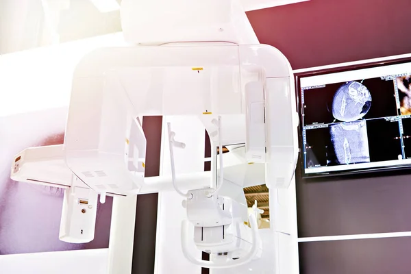 Radiologiczne Urządzenie Dentystyczne Cyfrowy Panoramiczny Cefalometryczny Tomograficzny Pozamaciczny System Rentgenowski — Zdjęcie stockowe