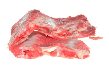 Beyaz arkaplanda izole edilmiş et