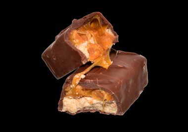 Beyaz arkaplanda izole edilmiş çikolata şekeri