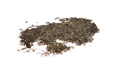 Beyaz arkaplanda izole edilmiş yeşil çay