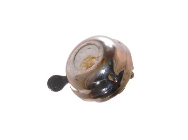 Bisiklet zili beyaz arkaplanda izole edildi