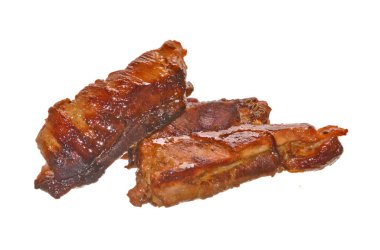 beyaz arka plan üzerinde izole kızarmış et