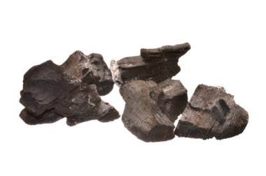 kömür beyaz arkaplanda izole edildi